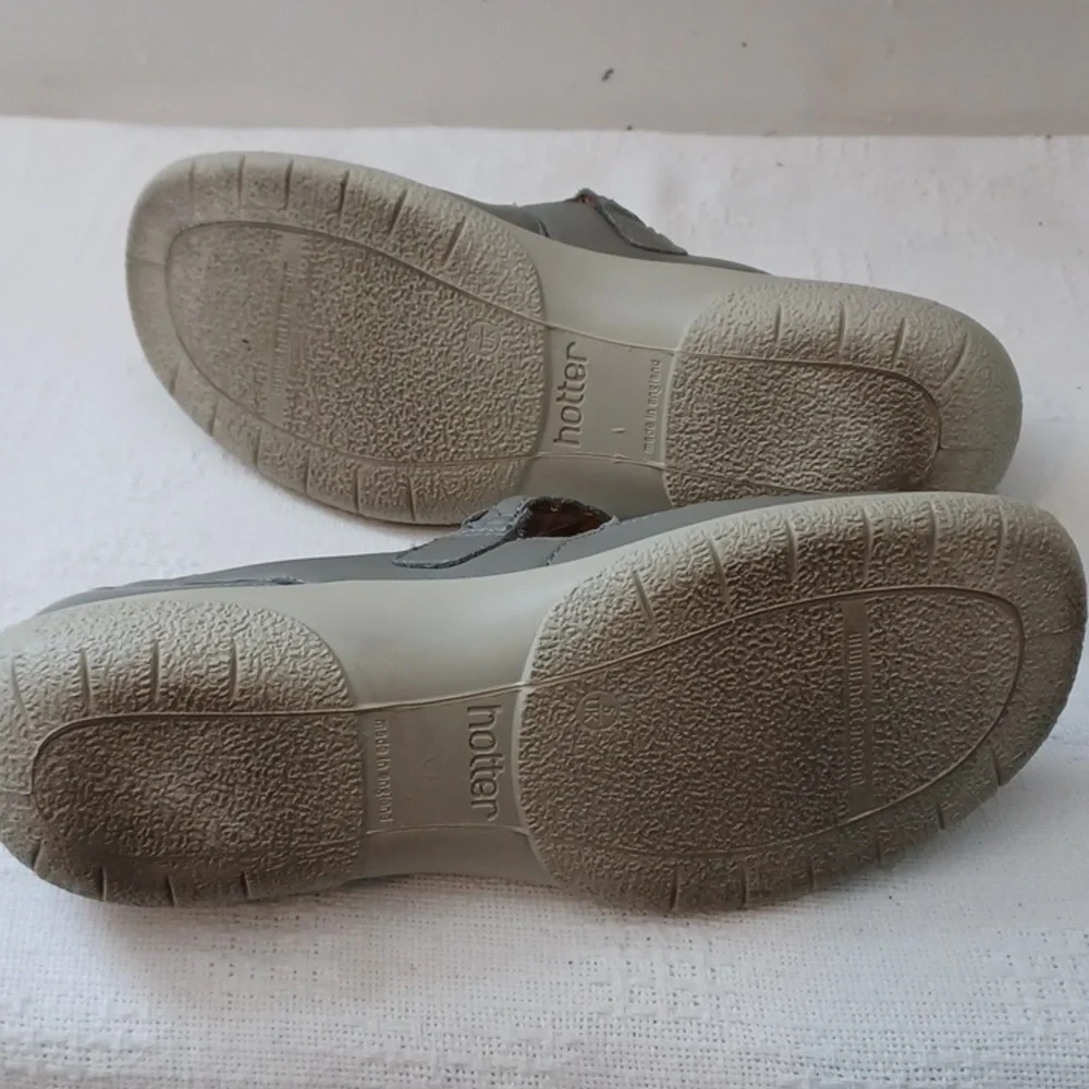 Hotter Marry Jane Shake Soft Gray Bone Shoes Size 7 - Picture 3 of 4